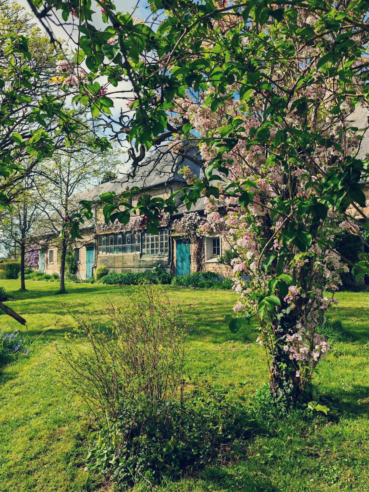Domaine De L'Isle Maniere Apartment Saint-Quentin-sur-le-Homme Exterior photo